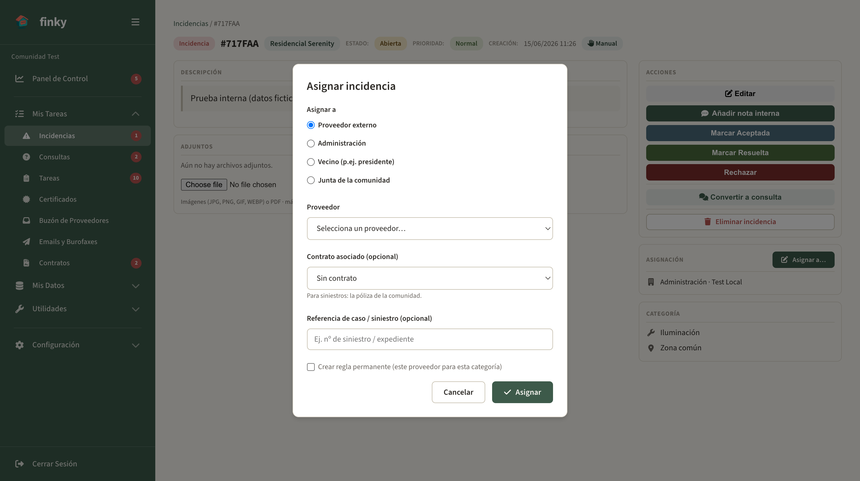 Campos de la asignación a proveedor: contacto, contrato, referencia de caso